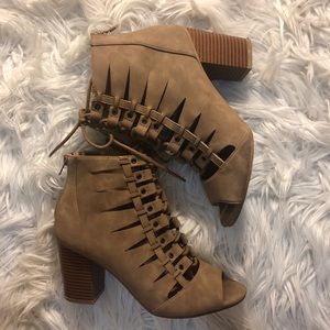RAMPAGE Booties